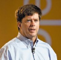 По заявлению Джона Фаулера, стратегия Oracle в области архитектуры x86 состоит не в том, чтобы предлагать серверы всех размеров, форм и расцветок; ее главная цель — проектирование систем для крупных сред