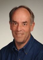 По словам Ли Рэйни, для молодежи характерен новый взгляд на конфиденциальность, предписывающий раскрывать как можно больше сведений о себе