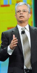 Доклад Дэвида Перлмуттера, генерального менеджера Intel Architecture Group, был посвящен Sandy Bridge — процессорной архитектуре нового поколения