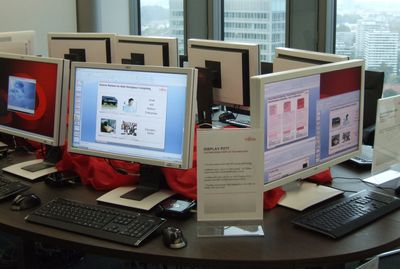 Система Futro C400 на основе ультратонких клиентов предполагает организацию до 30 полноценных рабочих мест, подключенных к одному мощному ПК, играющему роль сервера