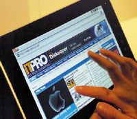 Мультимедиапланшет Folio 100 выполнен на основе процессора nVidia Tegra 250 и операционной системы Google Android версии 2.2