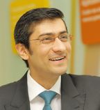 Рынок «на троих». По мнению Раджива Сури, в конечном счете на рынке останутся три успешных глобальных игрока, специализирующихся на инфраструктуре для операторов мобильной связи. Очевидно, что NSN рассчитывает быть одним из них. 