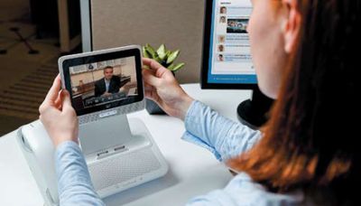 Сотрудники школ, вовлеченных в эксперимент, уверены: наглядные примеры и удаленное интерактивное взаимодействие с другими участниками учебного процесса, организованное с помощью оборудования Cisco, поможет учащимся приобрести более глубокие знания (Фото: Cisco)