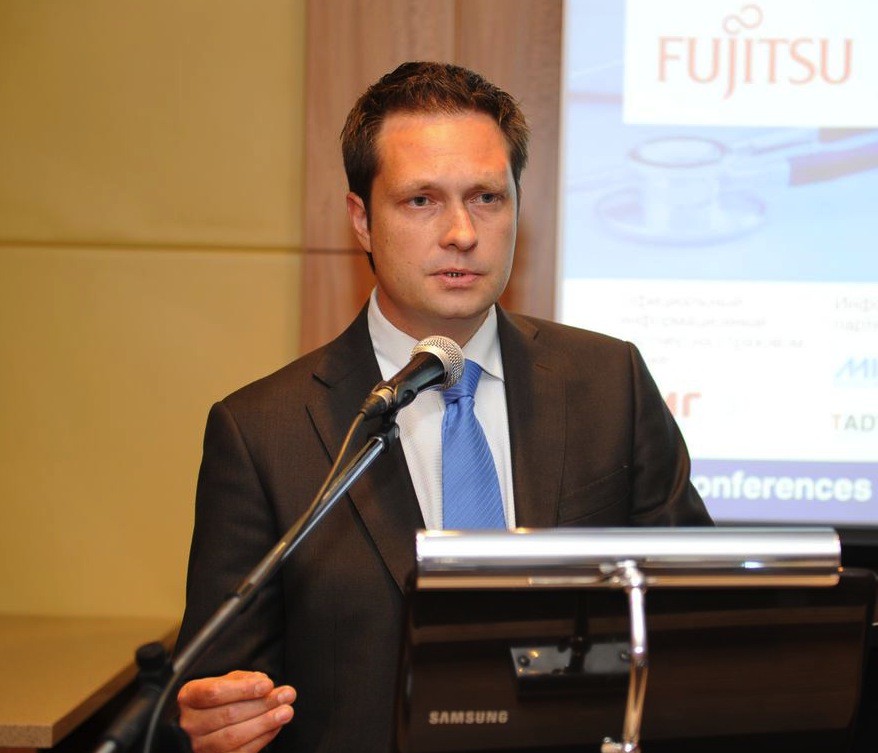 Владислав Худяков