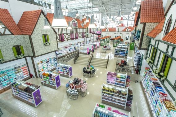 Проект Digital Signage сети магазинов «Л’Этуаль» 