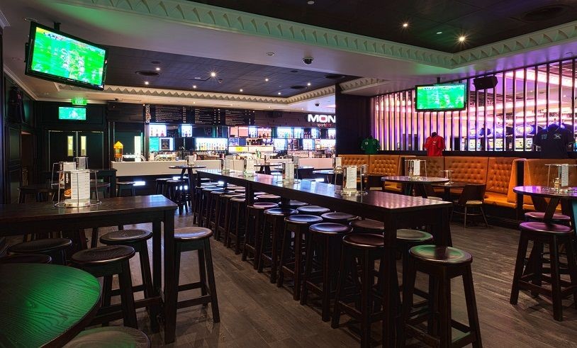 АВ vs IT: линия фронта проходит через спортбар