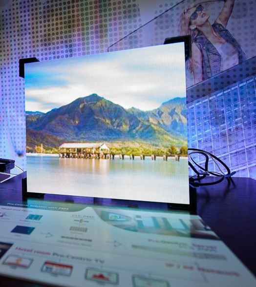 LG представила в Москве новые профессиональные панели