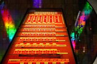 Технология CMOS Integrated Silicon Nanophotonics обещает многократно увеличить скорость коммуникаций внутри кристаллов. Фото: IBM.