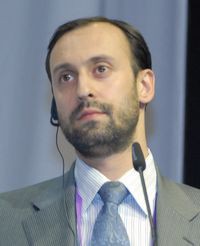 Михаил Дворкович на форуме отстаивал позицию, что Интернетом должны управлять пользователи