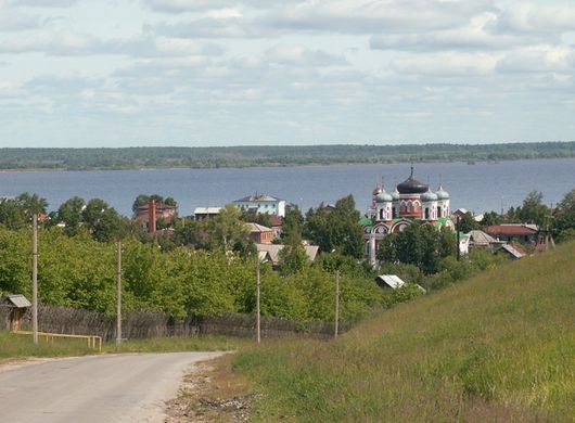 В этом году маршрут ИТ-экспедиции «Касперский открывает города» прошел через небольшой, типично провинциальный город на высоком берегу Волги — Козьмодемьянск. Фото: Николай Чуксин