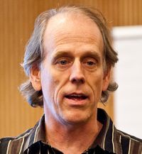 Стивен Бробст: «Data scientist должен совмещать целых комплекс знаний и навыков — от профессиональных до социальных»