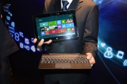 Новый планшетный компьютер Asus должен упрочить положение устройств с процессорами ARM, которые будут работать под управлением Windows, а Microsoft сможет избавиться от привязки к процессорам с архитектурой x86