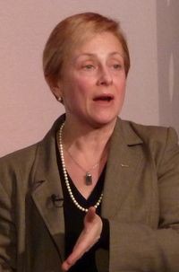 Дебра Логан Gartner