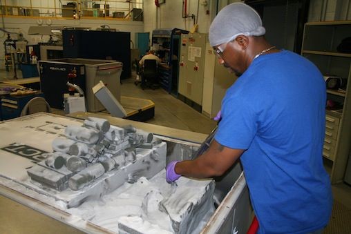 технолог Ford Лерон Джонс