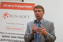 Валентин Макаров