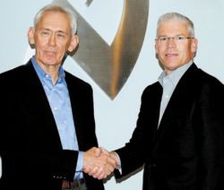 Дон Маклеод и Ричард Темплтон: «Сделка направлена не на консолидацию, а на создание условий для еще более быстрого роста (Фото: TI)