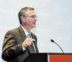 КРИС ЛЕОНЕ: «Мы наблюдаем за проектом, желая убедиться, что все сделано правильно и клиенты окажутся довольны» (Фото: CC BY 2.0 Oracle)