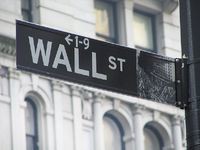 ЕЩЕ В 2007 ГОДУ информацион­ные системы большинства финан­совых компаний Уолл-стрит работали на базе различных вариантов Unix 