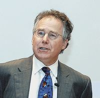 ПОЛ ГРАБШАЙД: «Для меня отраднее всего наблюдать, как разработчики, увидев наши новые продукты, начинают прикидывать, как их можно использовать в своих приложениях»