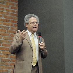 ОДНИМ ИЗ ГОСТЕЙ SECR стал легендарный Бертран Мейер, возглавивший кафедру программной инженерии и верификации программ в Санкт-Петербург­ском госуниверситете ИТ, механики и оптики 