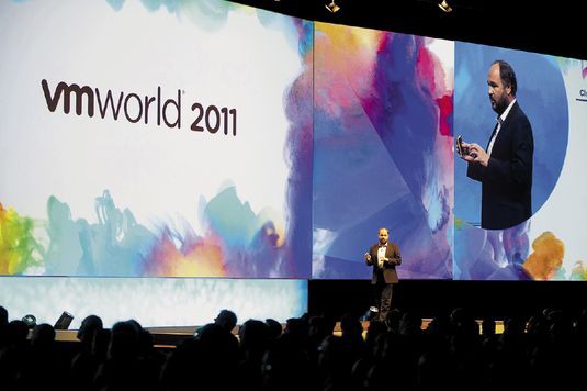 ПО МНЕНИЮ Пола Марица, президен­та и генерального директора VMware, каждой из компьютерных эпох соответствует ей присущий основной тип приложений, которые он называет каноническим Фото: VMware 