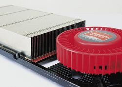 КАК УТВЕРЖДАЮТ в AMD, Radeon HD 7970 на момент выпуска стала самой быстрой в мире однопроцессорной видеокартой 