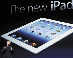 ПРЕДВАРЯЯ ПРЕЗЕНТАЦИЮ, генеральный директор Apple Тим Кук заявил, что в мире существует всего одна компания, способная создать нечто лучшее, чем iPad 2 с его большим экраном и «сверхбыстрым чипом A5», и эта компания — Apple. По мнению Кука, «новый iPad заново определяет класс устройств, созданный Apple с выпуском первой модели iPad».