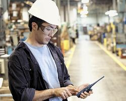 MOTOTRBO CONNECT PLUS — относительно новая разработка Motorola Solutions. На Западе к ней еще только присматриваются. Опередить Европу «Водоканалу» удалось отчасти благодаря «СПб РКК», которая традиционно быстро реагирует на появление новых технологий Источник: Motorola 