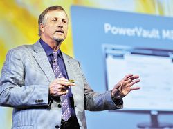 Даррен Томас