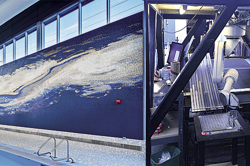 Робот Arty творит мозаичные картины по заказу