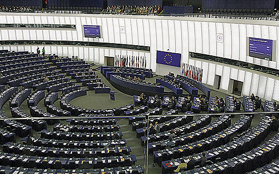 Чем европейцев не устраивает закон об отмене роуминга