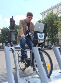 А бенчмарк-то го