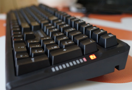 Игровая клавиатура Zalman ZM-K700M: Играем, тренируем память