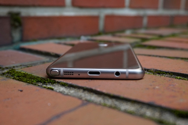 Samsung Galaxy Note 7: Посмотри в глаза