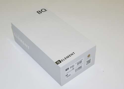 Модель поставляется в плотной коробке