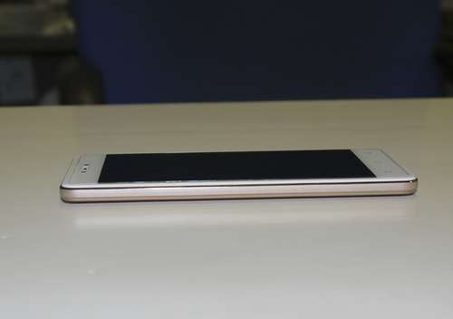 девайс выглядит очень стильно и современно