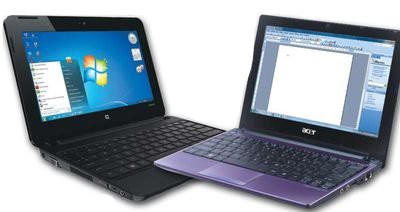 У HP Compaq Mini CQ10 отсутствуют нижние вентиляционные отверстия, а значит, устройство можно устанавливать на любые поверхности, не переживая из-за перегрева. Эффективность системы охлаждения в целом неплохая, вентилятор работает, как правило, очень тихо