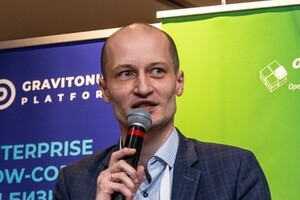 Виктор Колюжняк