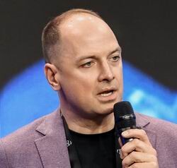 Дата-саммит 2026: данные требуют демократизации