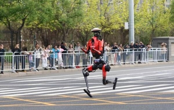 Успехи китайских роботов-гуманоидов подтверждают опасения Илона Маска