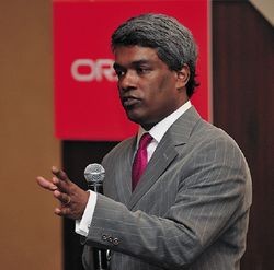 Томас Куриан Oracle