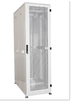 Рисунок 2. Серверный шкаф с перфорированной дверцей.