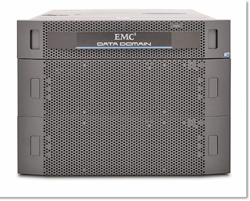 Рисунок 3. Использование систем дедупликации данных (к примеру, Data Domain 670 компании EMC) значительно сокращает объемы данных, сохраняемых системой резервного копирования.