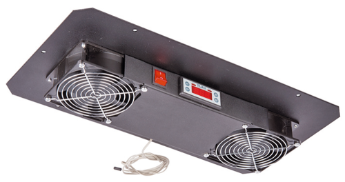 Вентиляторные блоки предназначены для установки в крышу или дно шкафа. Таким образом, они не занимают монтажного  пространства 19?, что позволяет получить несколько дополнительных посадочных мест. Блок вентиляторов с терморегулятором для шкафов TLK совмещает в себе вентиляторный блок и терморегулятор с электронным управлением и поэтому является более экономичным решением, чем подключение двух отдельных устройств