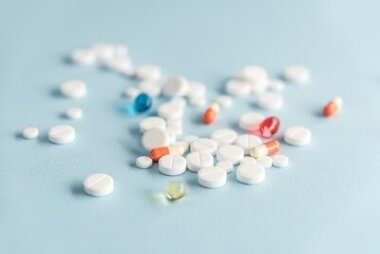 Особенности и преимущества применения современных форм антибиотиков с улучшенными фармакокинетическими свойствами