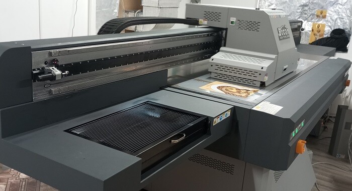 «Технографика» установила УФ-принтер DOCAN H1600M в Курской области