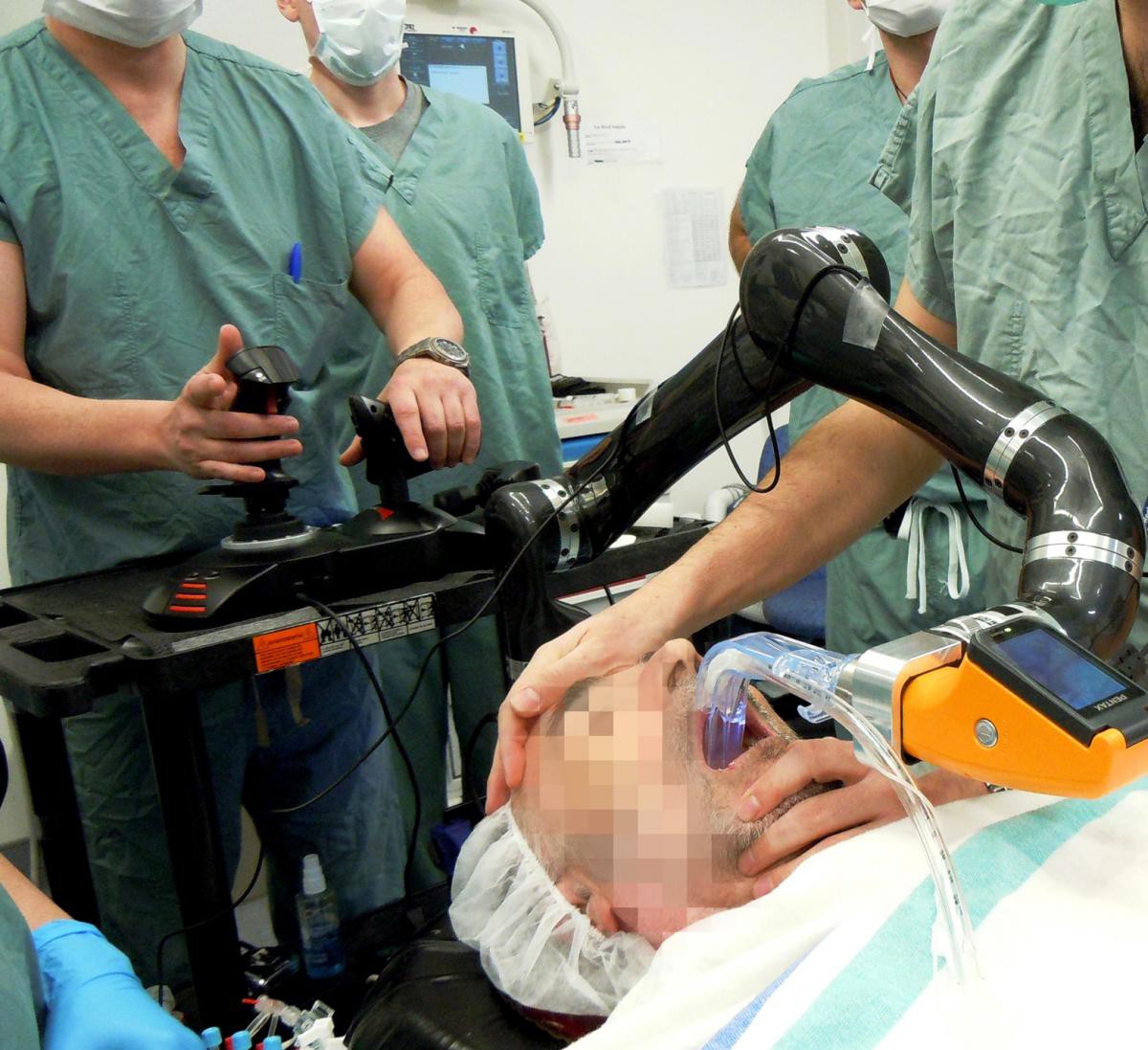 Создан медицинский робот, значительно облегчающий процедуру интубации