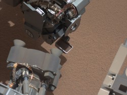 Марсоход Curiosity взял первую пробу почвы