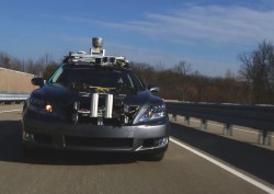 Toyota и Audi представят прототипы самоуправляемых машин