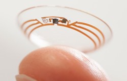 «Умные» контактные линзы от Google